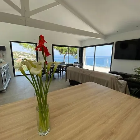 Apartment Luxueuse Vue Mer, Piscine Chauffee & Balneo *