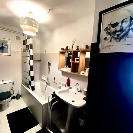 Luxueuse Vue Mer, Piscine Chauffee & Balneo Apartment