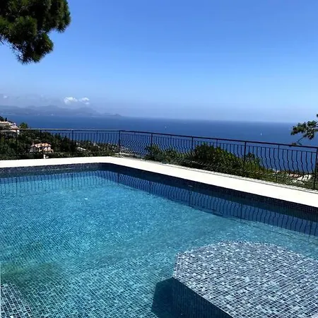 Luxueuse Vue Mer, Piscine Chauffee & Balneo Apartment