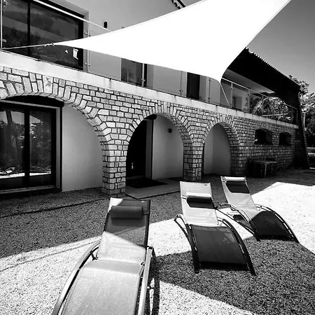 Luxueuse Vue Mer, Piscine Chauffee & Balneo Apartment